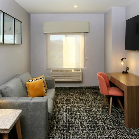 Voco Saltillo Suites By Ihg Ngoại thất bức ảnh