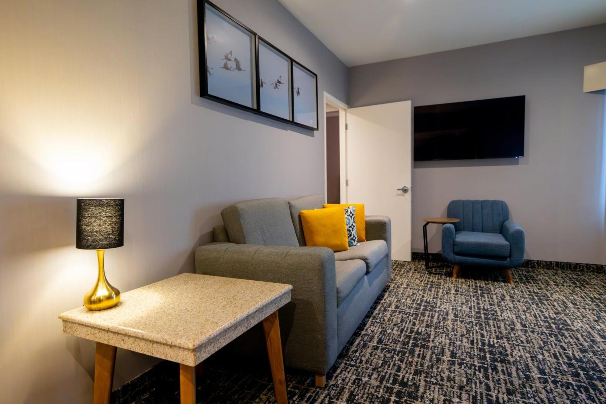 Voco Saltillo Suites By Ihg Ngoại thất bức ảnh