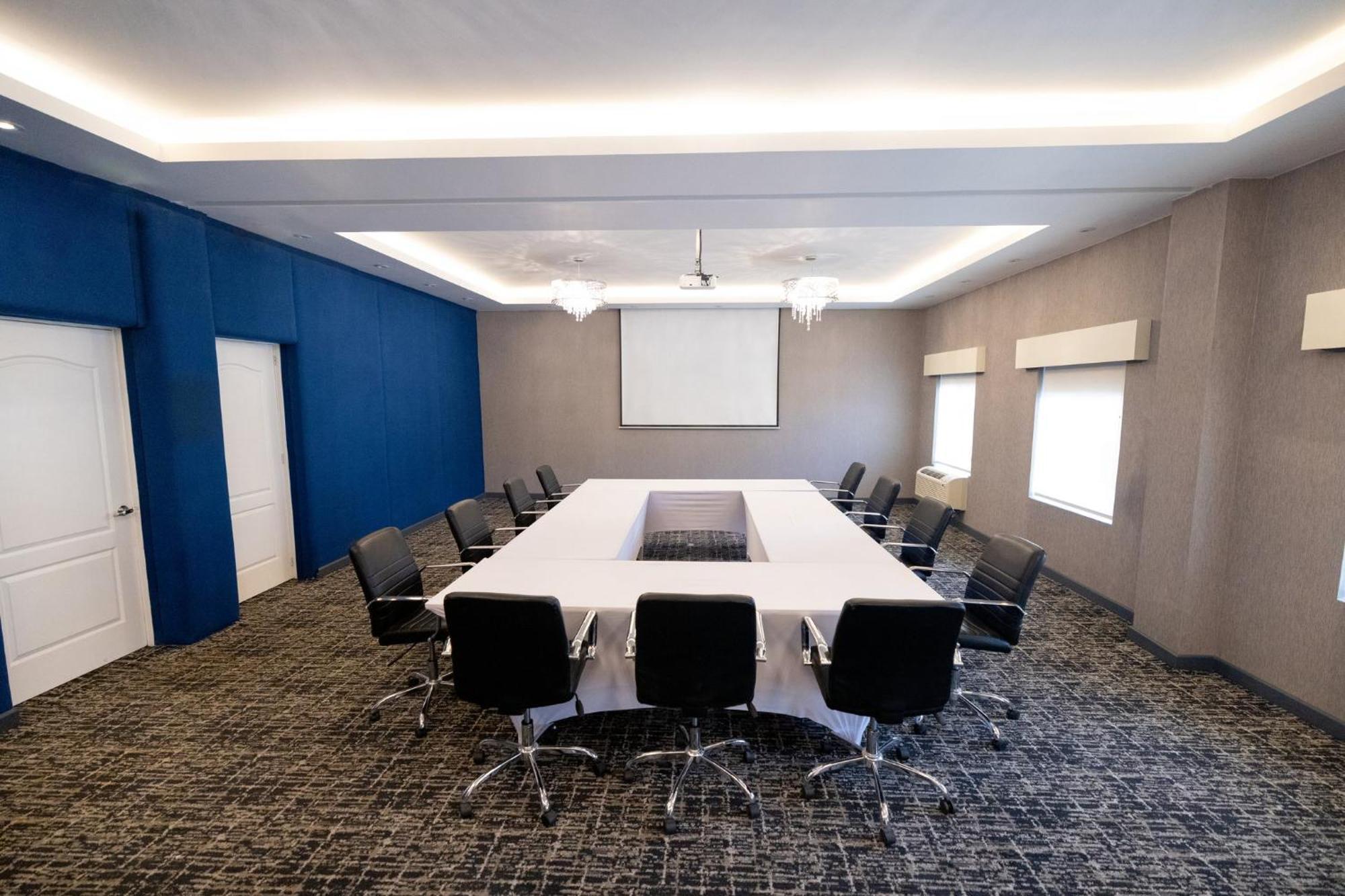 Voco Saltillo Suites By Ihg Ngoại thất bức ảnh