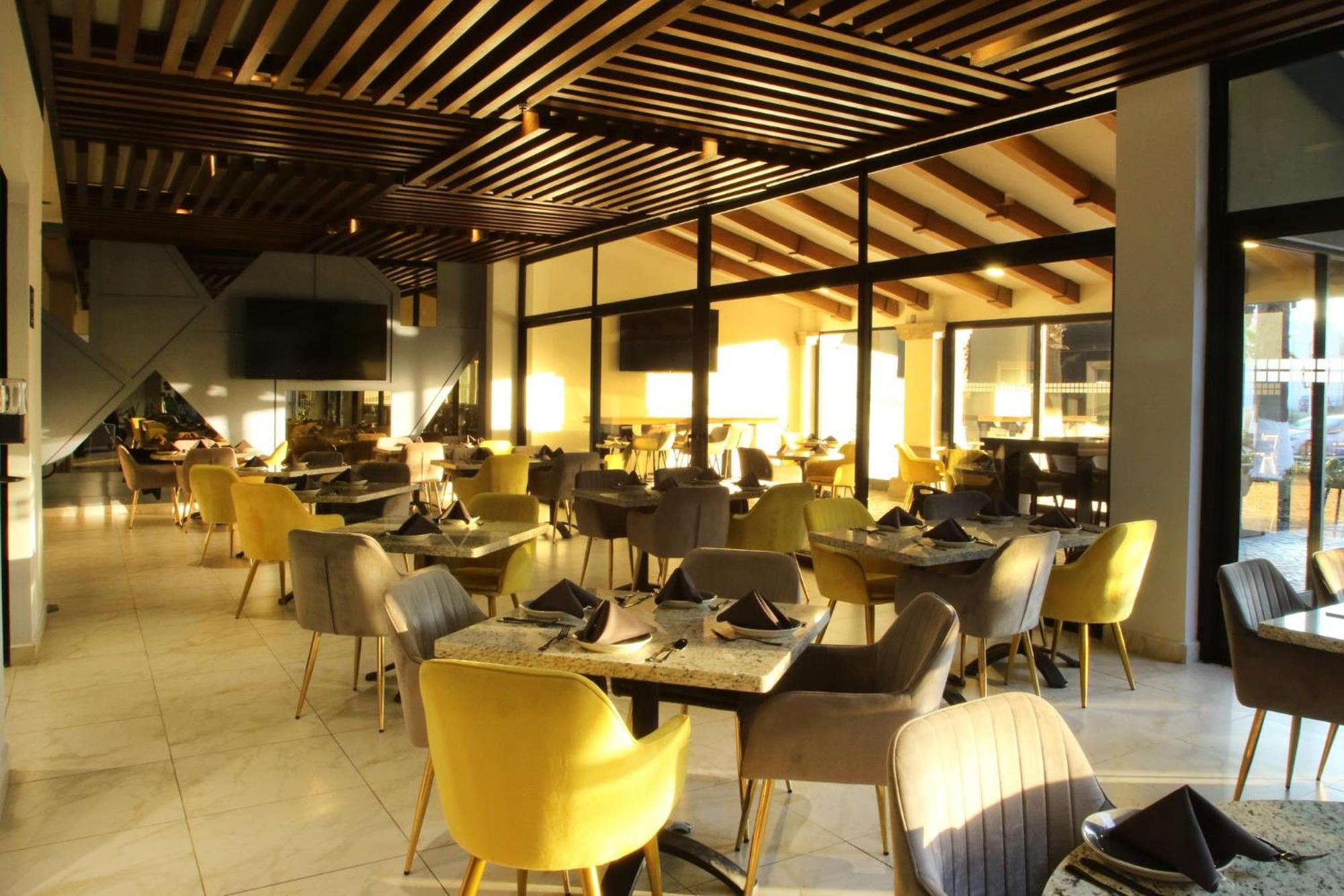 Voco Saltillo Suites By Ihg Ngoại thất bức ảnh