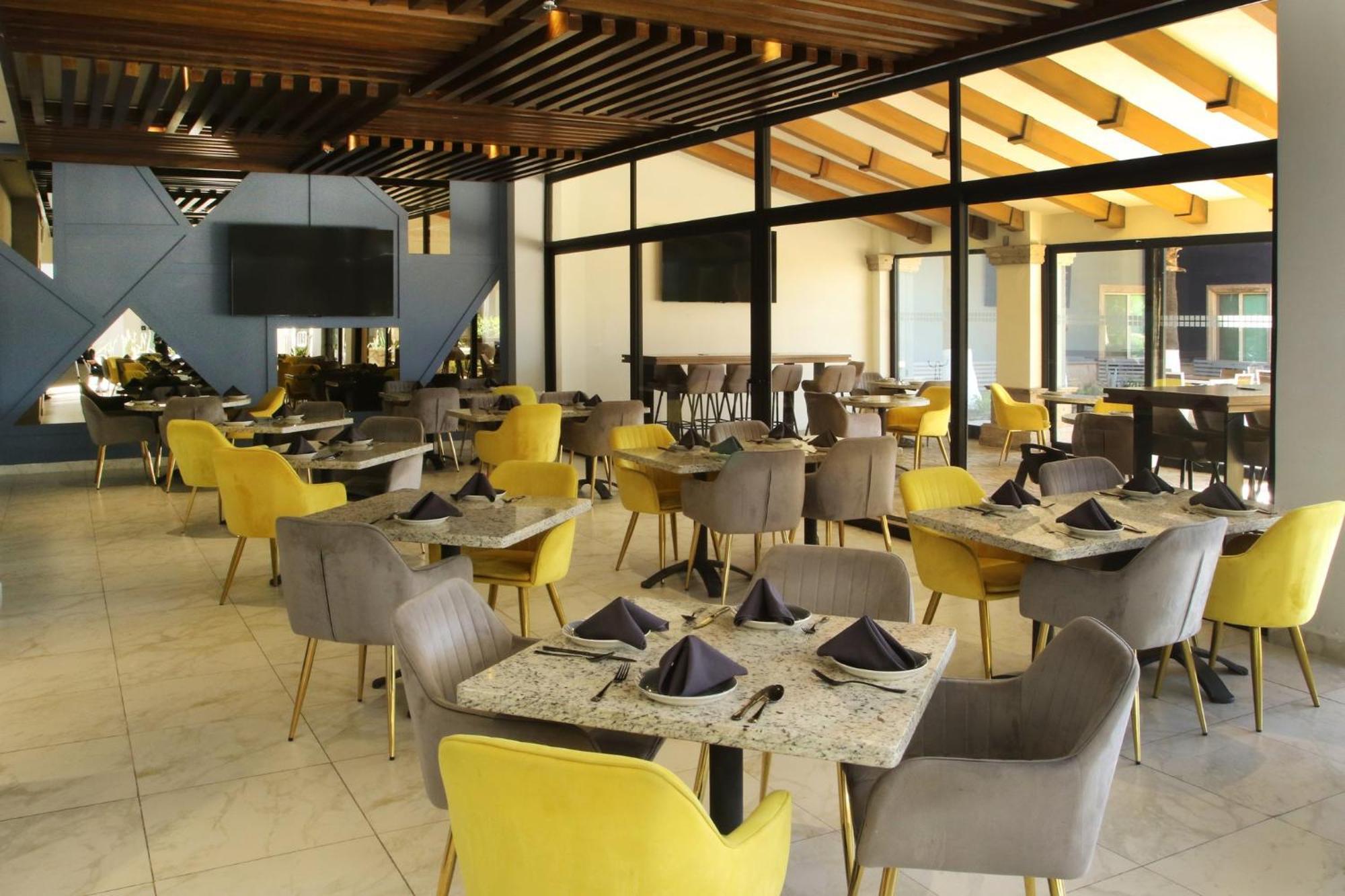 Voco Saltillo Suites By Ihg Ngoại thất bức ảnh