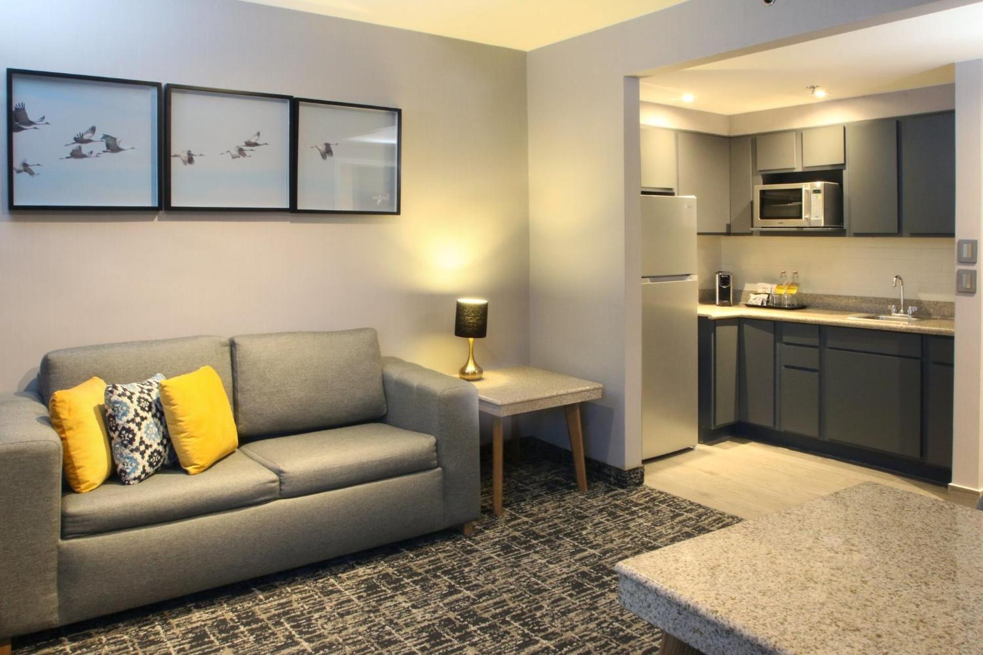 Voco Saltillo Suites By Ihg Ngoại thất bức ảnh